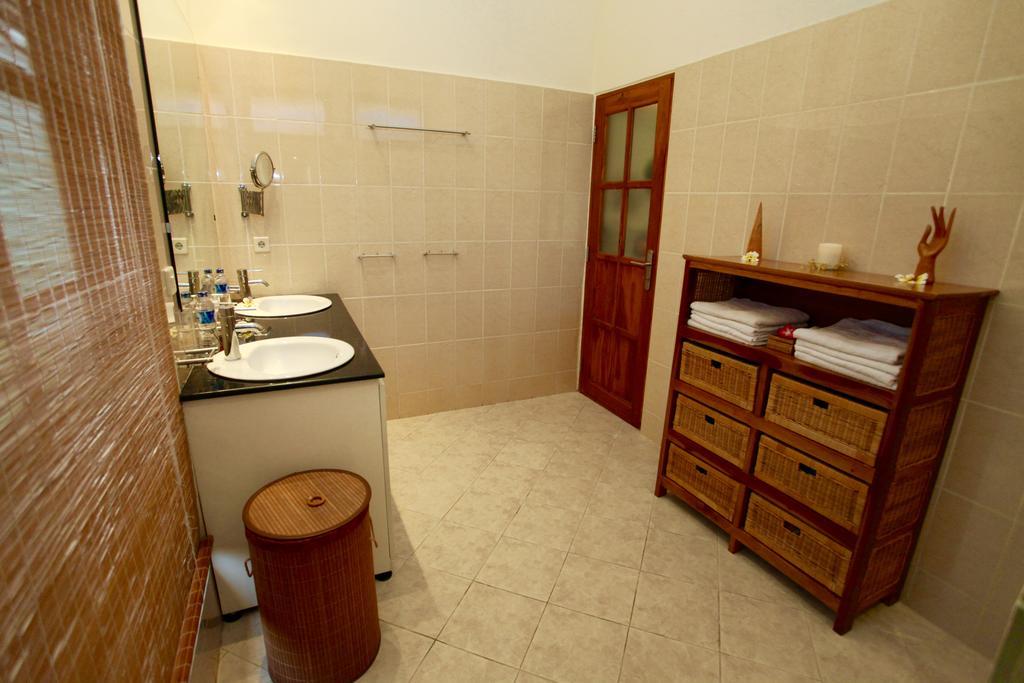 Villa Surgawi Lovina Екстериор снимка