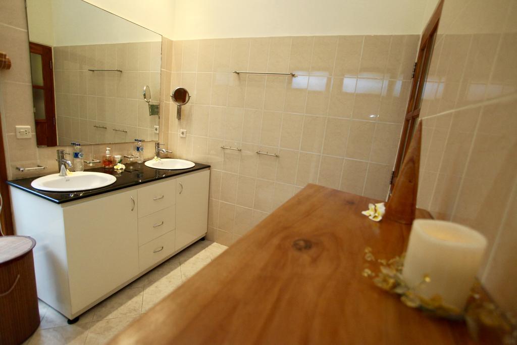 Villa Surgawi Lovina Екстериор снимка