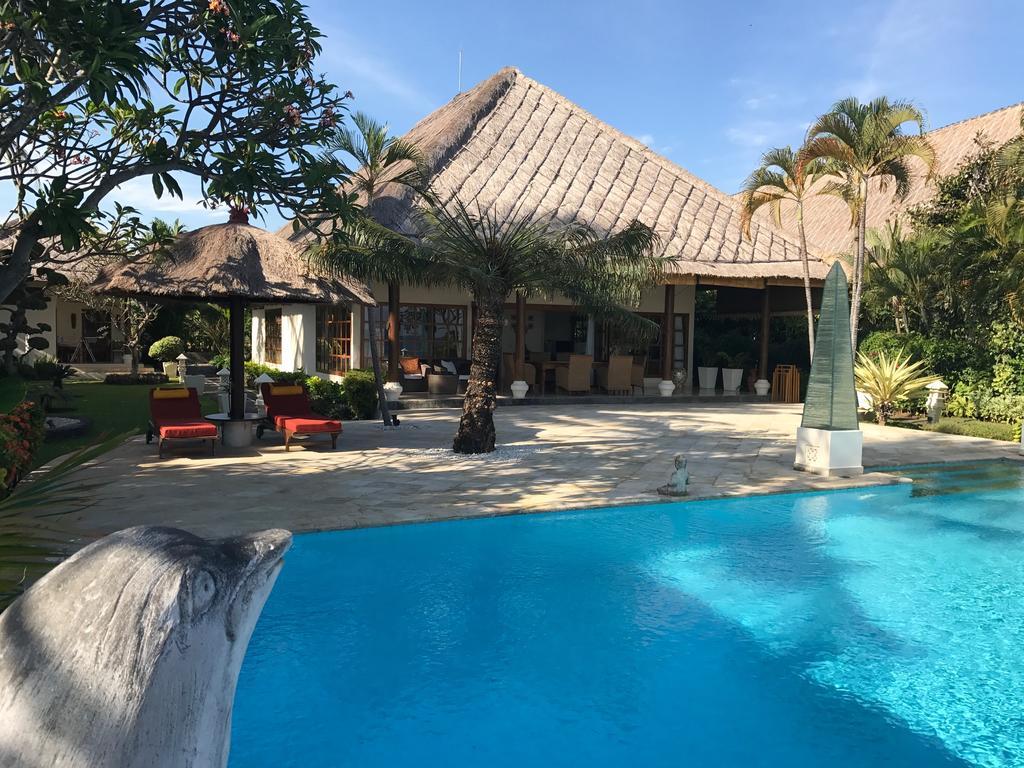 Villa Surgawi Lovina Екстериор снимка